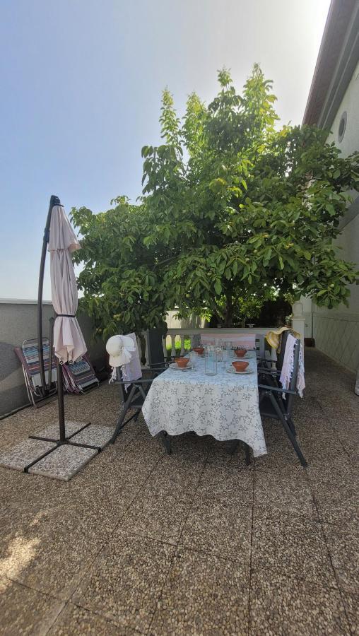 Casita De Invitados En Otura Esterno foto